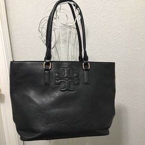 ❌🛑SOLD🛑❌Tory Burch Black Zip Tote 🌸